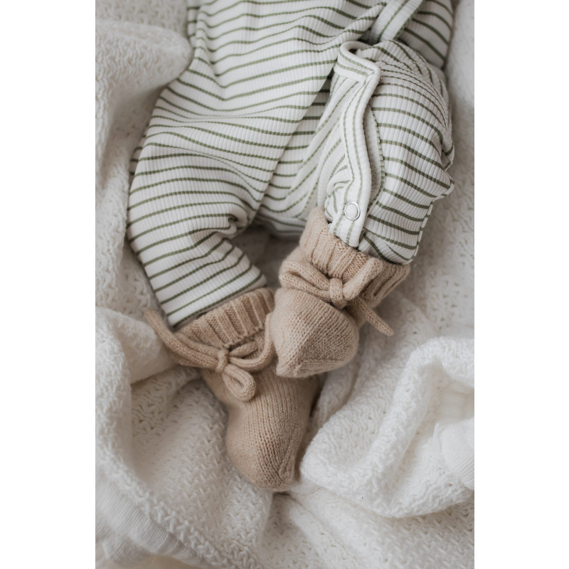 Newborn slofjes merino wol zand