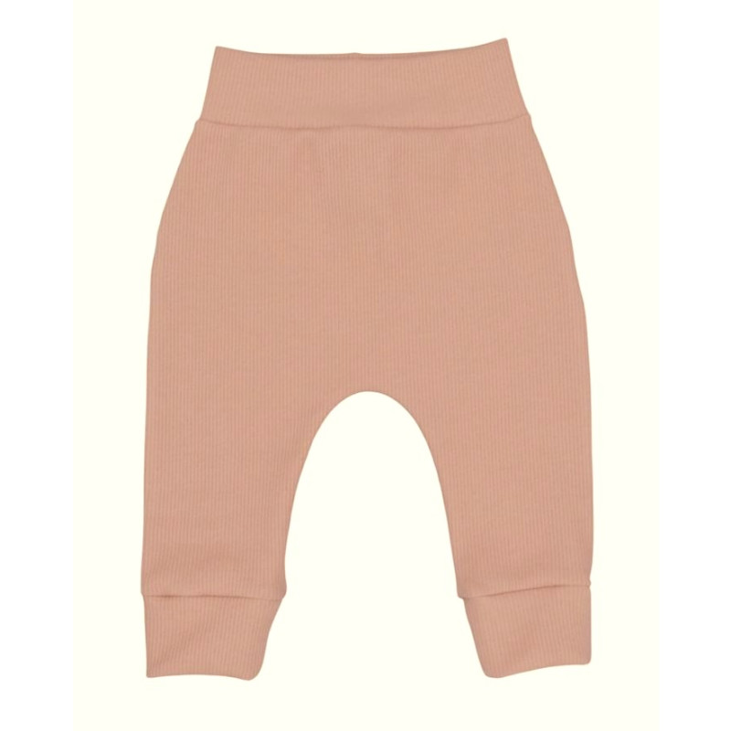 Newborn broekje nude roze in een ribbelstofje.